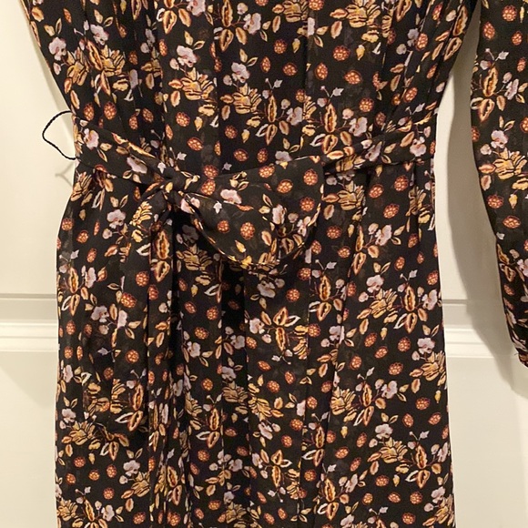 Black print midi almost ankle (I'm 5'2) Smocked top  with sheer sleeves. - Picture 5 of 7